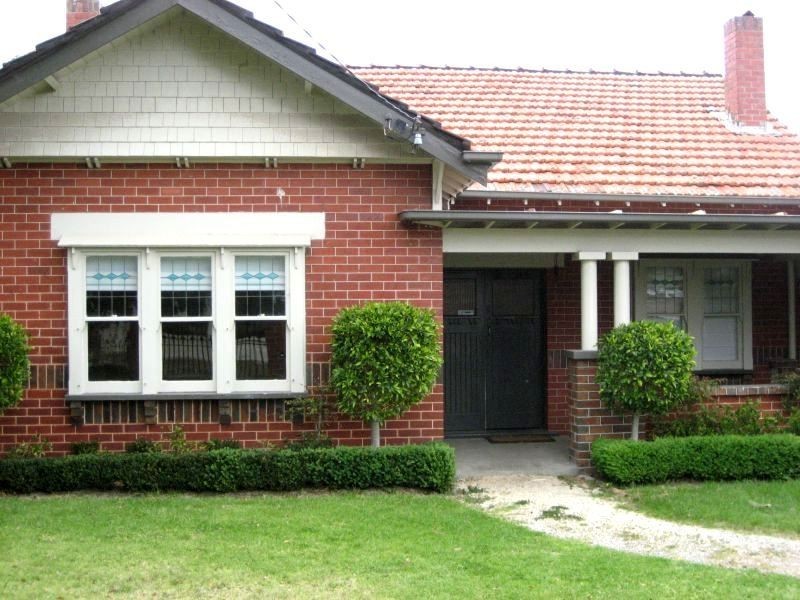 5 Hillcrest Road, Glen Iris VIC 3146