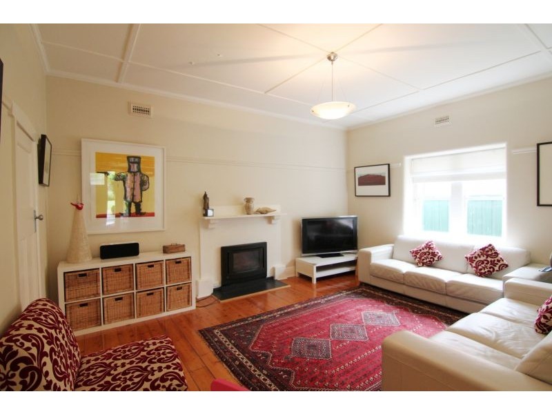 5 Hillcrest Road, Glen Iris VIC 3146