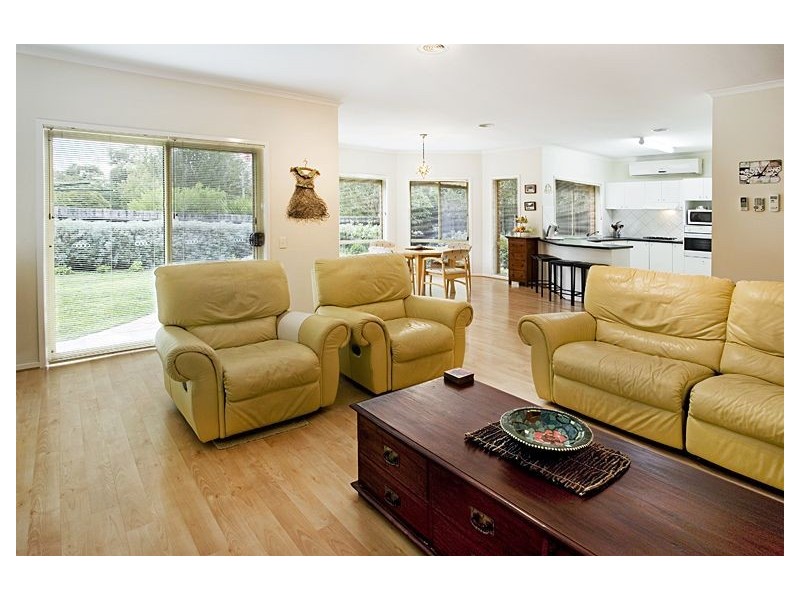 27 Hyslop Parade, Malvern East VIC 3145