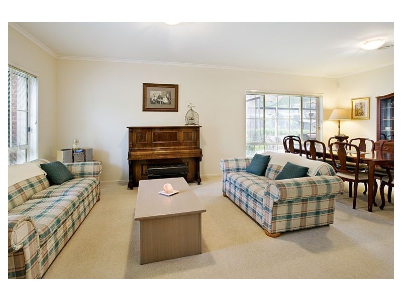 27 Hyslop Parade, Malvern East VIC 3145