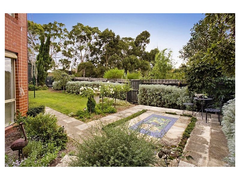 27 Hyslop Parade, Malvern East VIC 3145