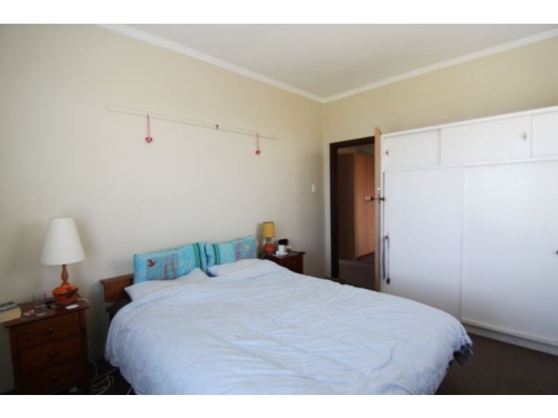 12 Railway Avenue, Ashwood VIC 3147