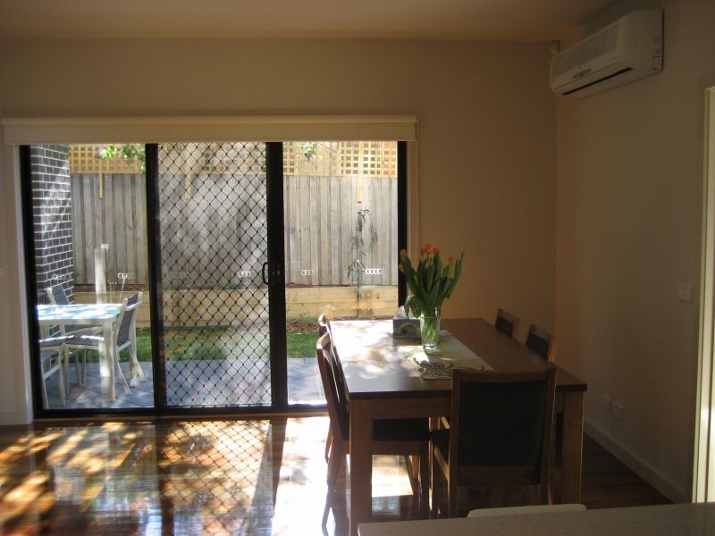 1/4 Howard Avenue, Mount Waverley VIC 3149