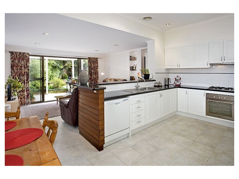 1 Sylvester Crescent, Malvern East VIC 3145