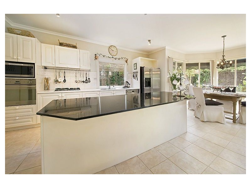 8 Nairn Street, Ashburton VIC 3147