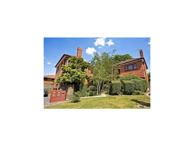 2/2 Linton Crt, Hawthorn East VIC 3123