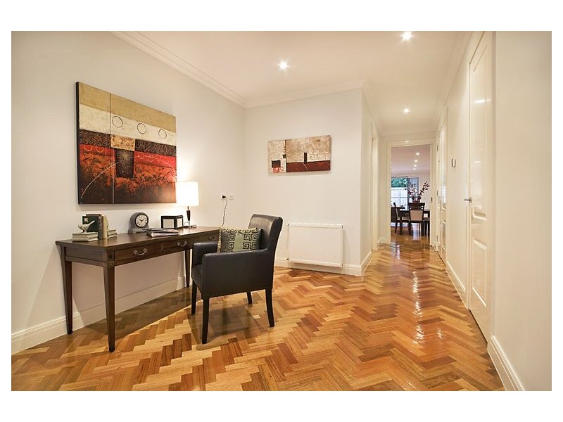 8 Quentin Road, Malvern East VIC 3145