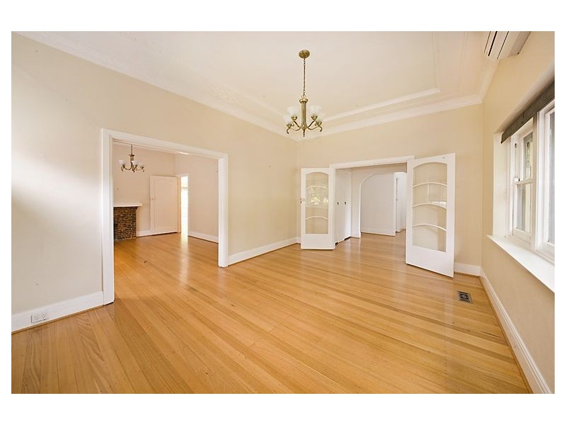 27 Towerhill Road, Glen Iris VIC 3146