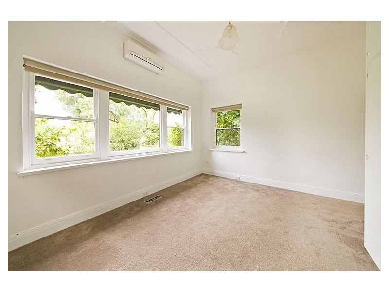 27 Towerhill Road, Glen Iris VIC 3146