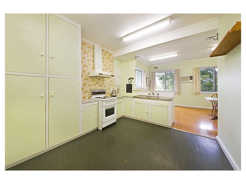 18 Montrose Street, Ashwood VIC 3147