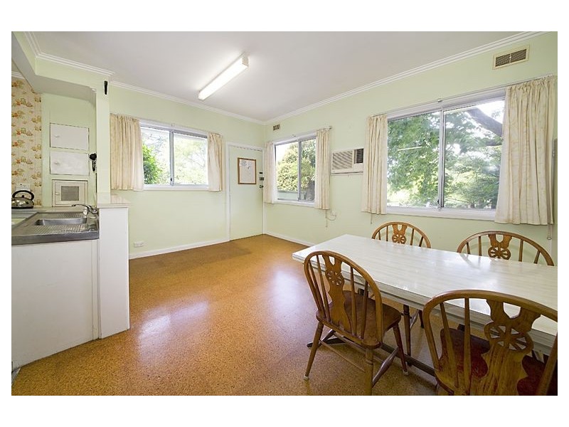 18 Montrose Street, Ashwood VIC 3147