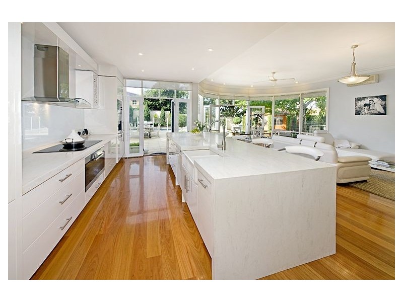 37 Bourne Road, Glen Iris VIC 3146