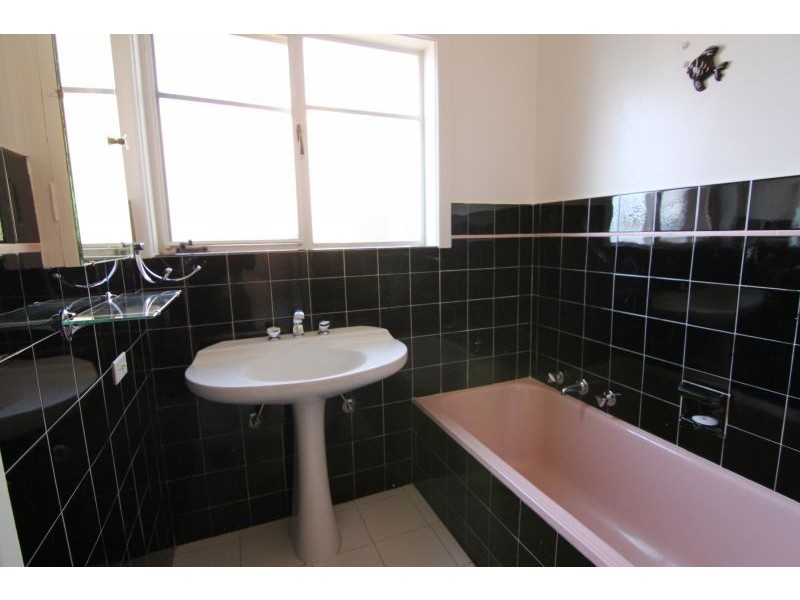 95 Summerhill Road, Glen Iris VIC 3146