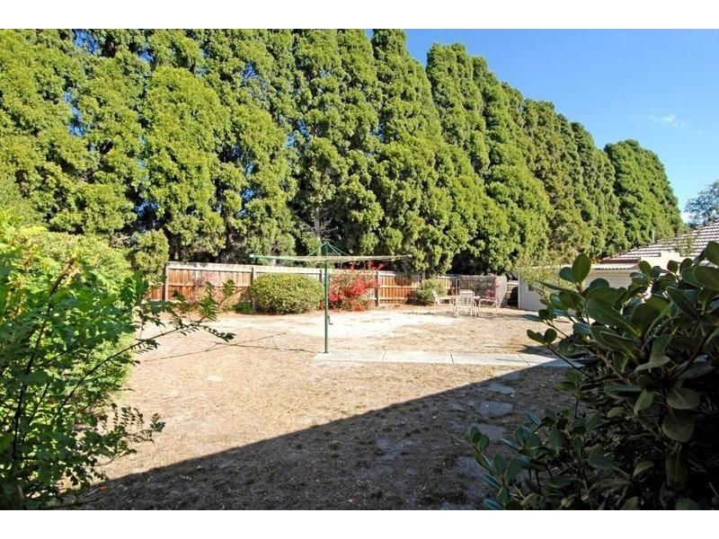 8 Weafgreen Crt, Camberwell VIC 3124