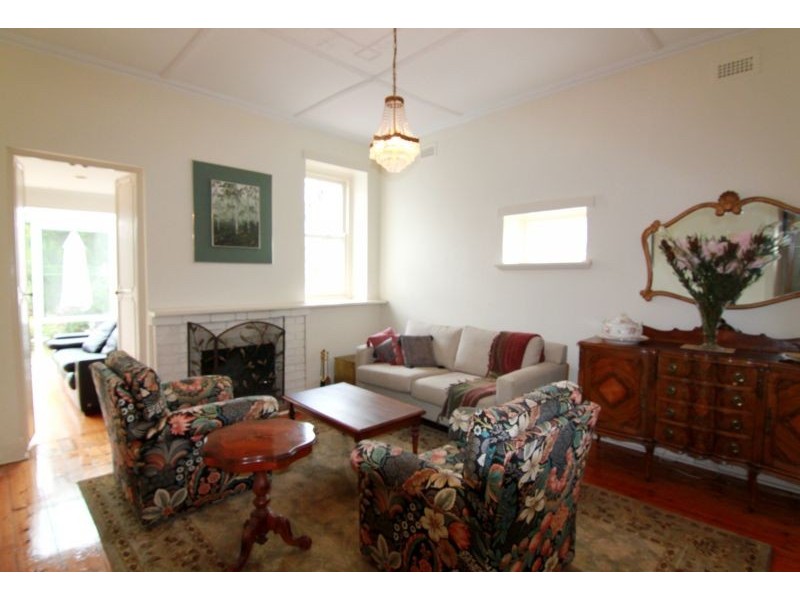 3 Ferguson St, Glen Iris VIC 3146