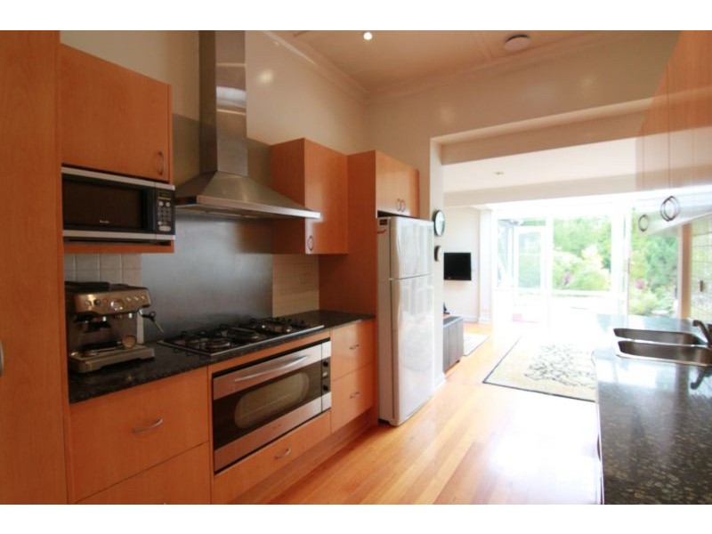 3 Ferguson St, Glen Iris VIC 3146