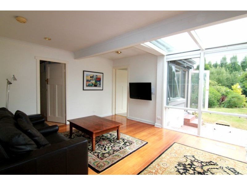 3 Ferguson St, Glen Iris VIC 3146