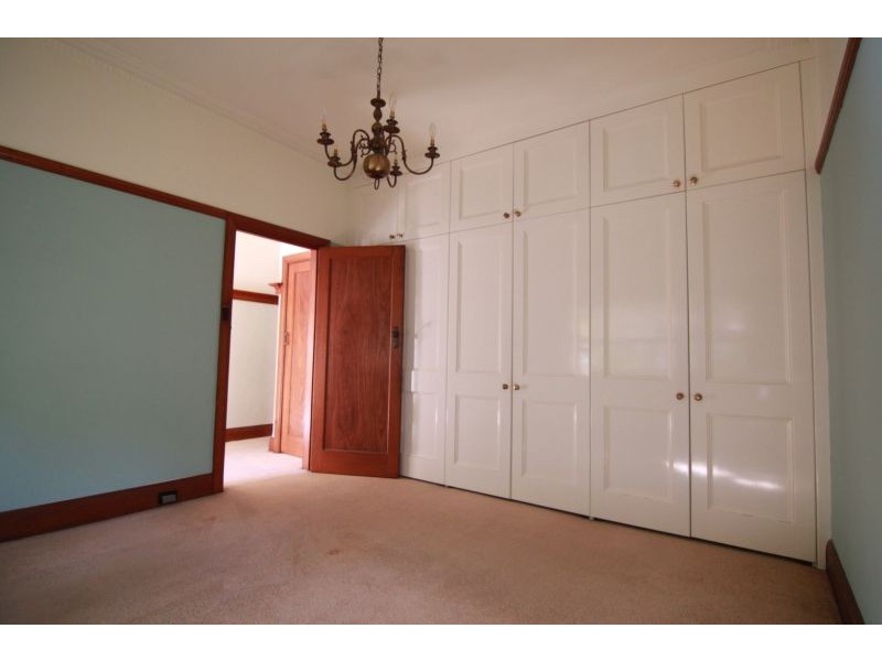 23 Cairnes Crescent, Malvern East VIC 3145