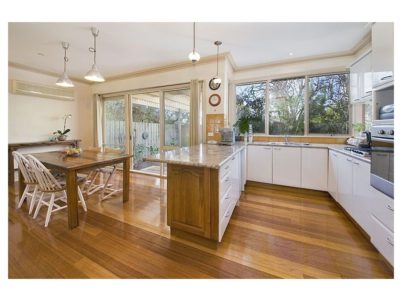 2/16 Nairn Street, Ashburton VIC 3147