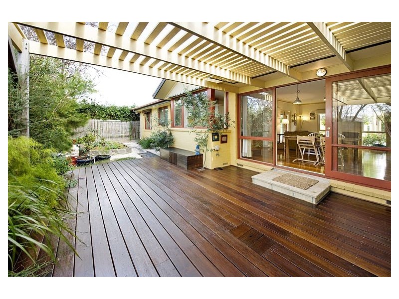 2/16 Nairn Street, Ashburton VIC 3147