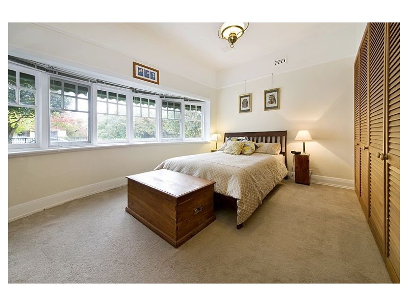 8 Serrell Street, Malvern East VIC 3145