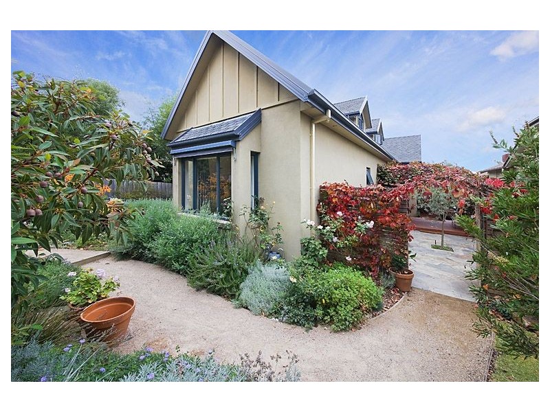1/7 Nairn Street, Ashburton VIC 3147