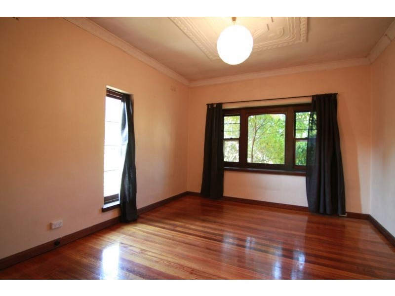 14 Essex St, Glen Iris VIC 3146