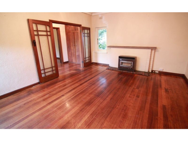 14 Essex St, Glen Iris VIC 3146