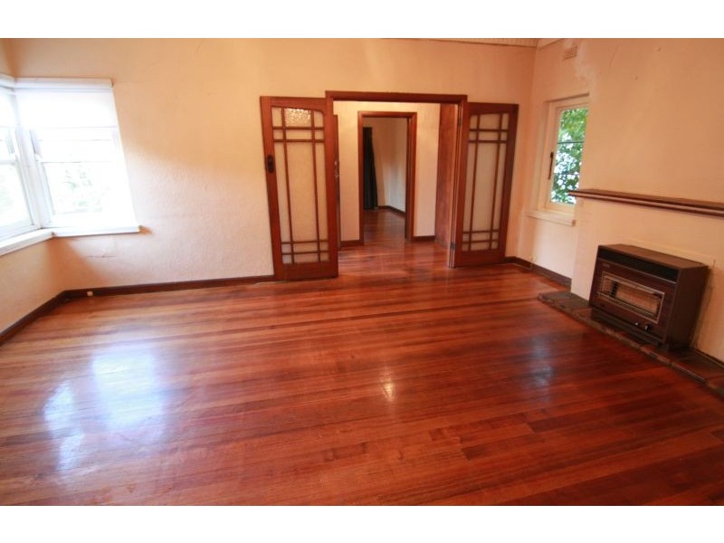 14 Essex St, Glen Iris VIC 3146