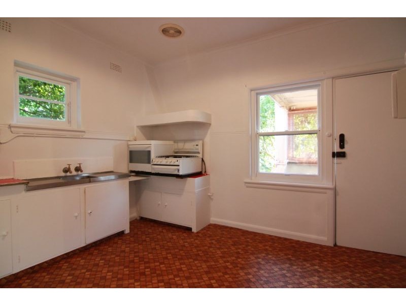 14 Essex St, Glen Iris VIC 3146