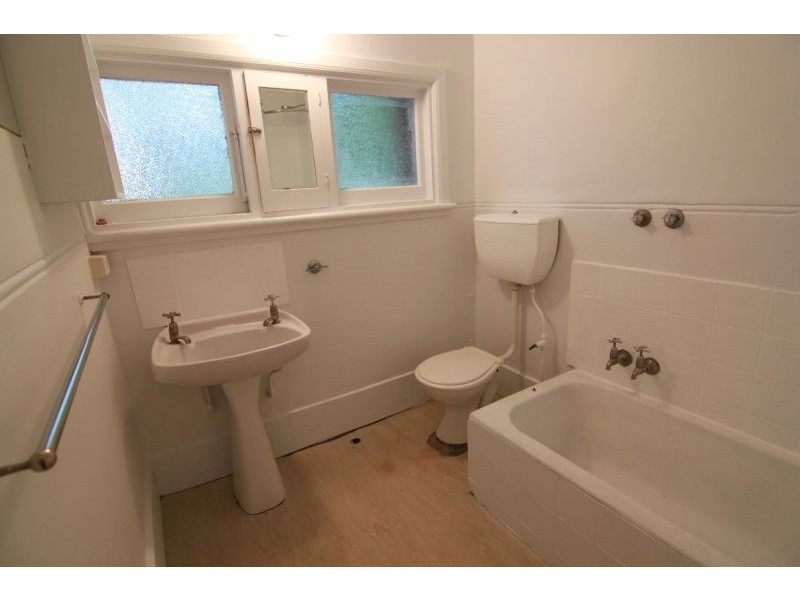 14 Essex St, Glen Iris VIC 3146