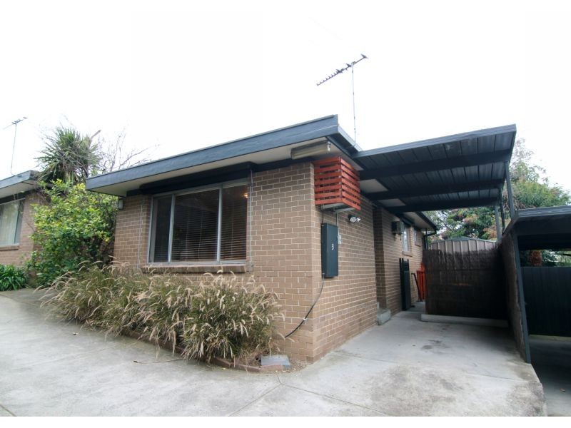 3/2 June Cresent, Glen Iris VIC 3146