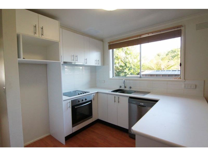3/2 June Cresent, Glen Iris VIC 3146