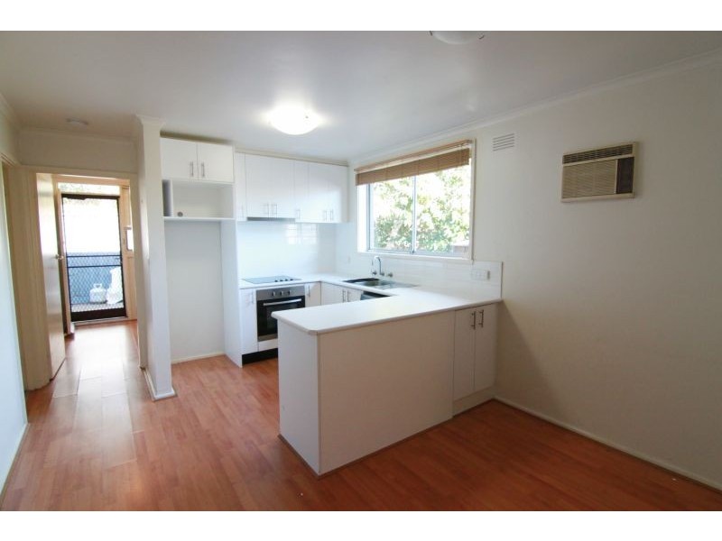 3/2 June Cresent, Glen Iris VIC 3146