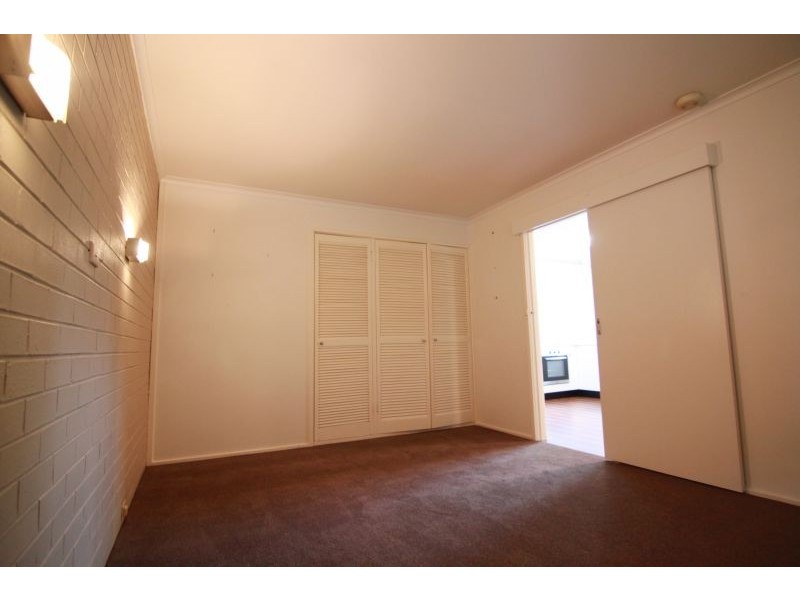 3/2 June Cresent, Glen Iris VIC 3146