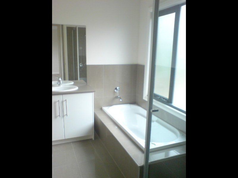 2/54 Ashwood Drive, Ashwood VIC 3147