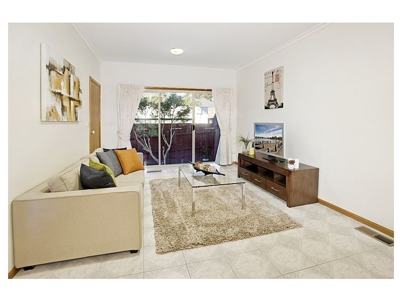 2/10 Pine Street, Hawthorn VIC 3122