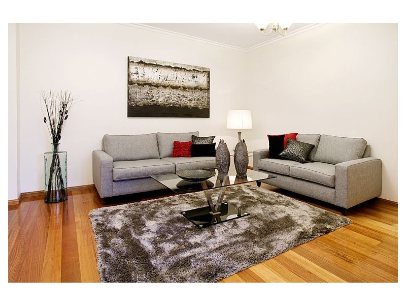 2/10 Pine Street, Hawthorn VIC 3122