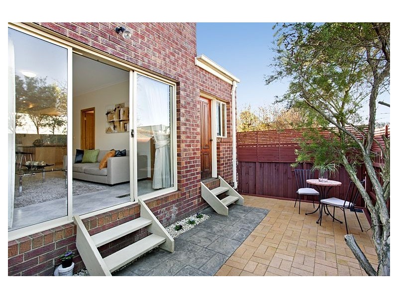 2/10 Pine Street, Hawthorn VIC 3122