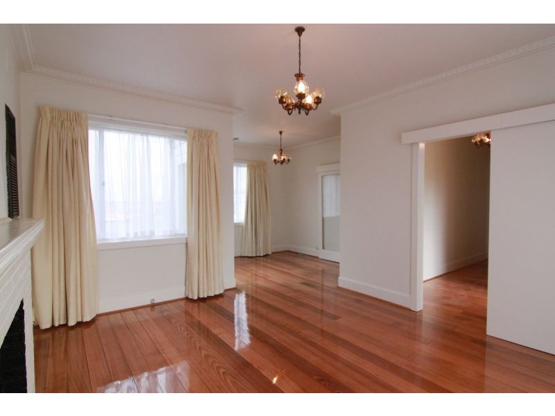 8 May Park Avenue, Ashwood VIC 3147