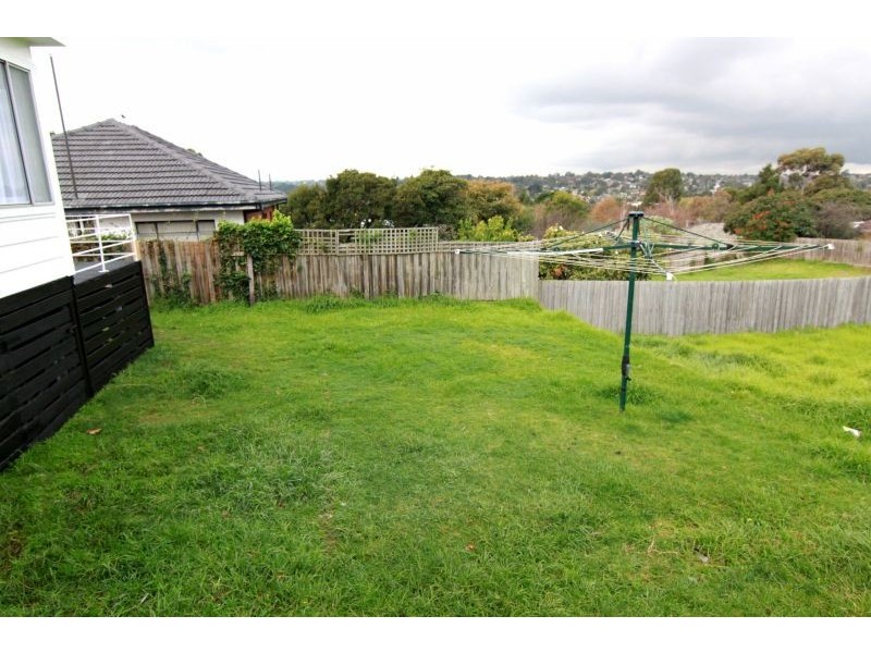 8 May Park Avenue, Ashwood VIC 3147