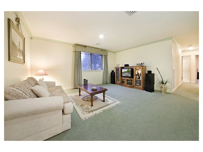 3 Malmsbury Drive, Ashwood VIC 3147