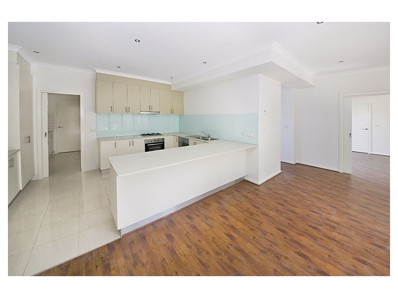 2/233 High Street Road, Ashwood VIC 3147