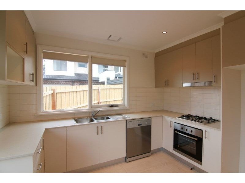 1/233 High Street Road, Ashwood VIC 3147