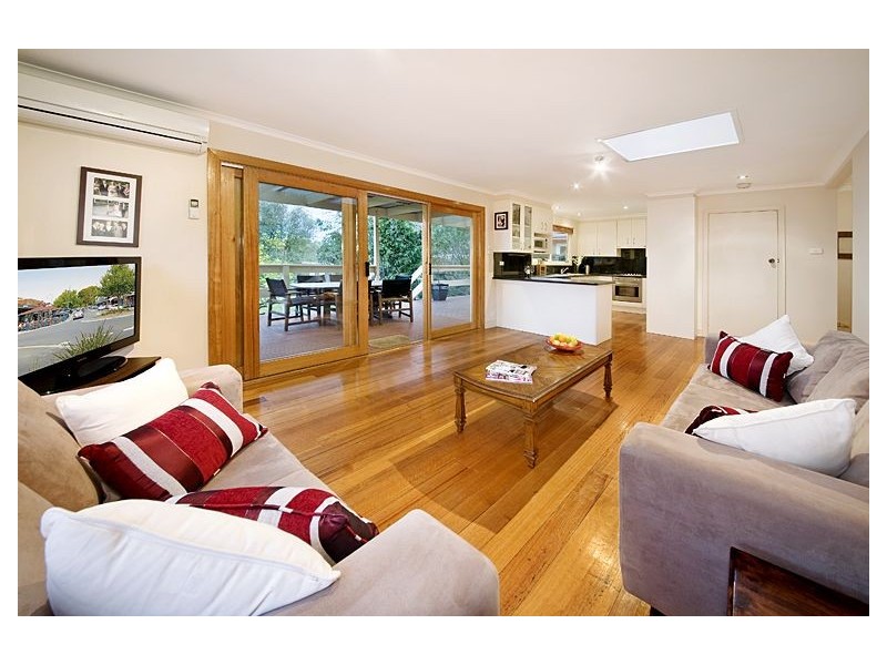 12 Sunderland Avenue, Ashburton VIC 3147