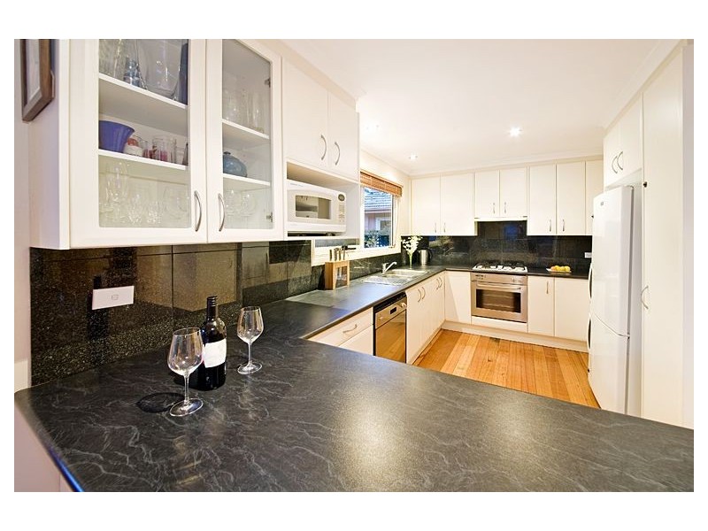 12 Sunderland Avenue, Ashburton VIC 3147