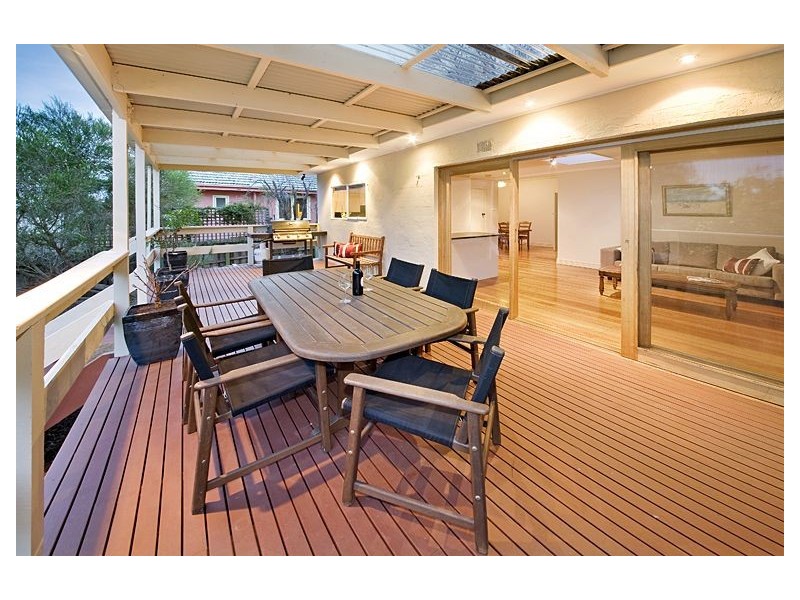 12 Sunderland Avenue, Ashburton VIC 3147