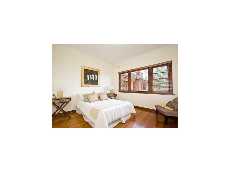 2/2 Linton Crt, Hawthorn East VIC 3123