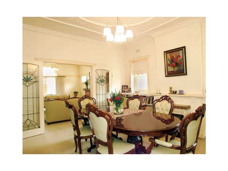 2 Wynyeh Street, Malvern East VIC 3145