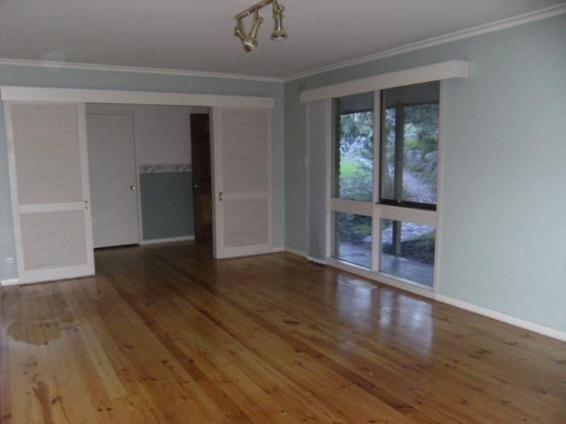 24 Storey Avenue, Research VIC 3095